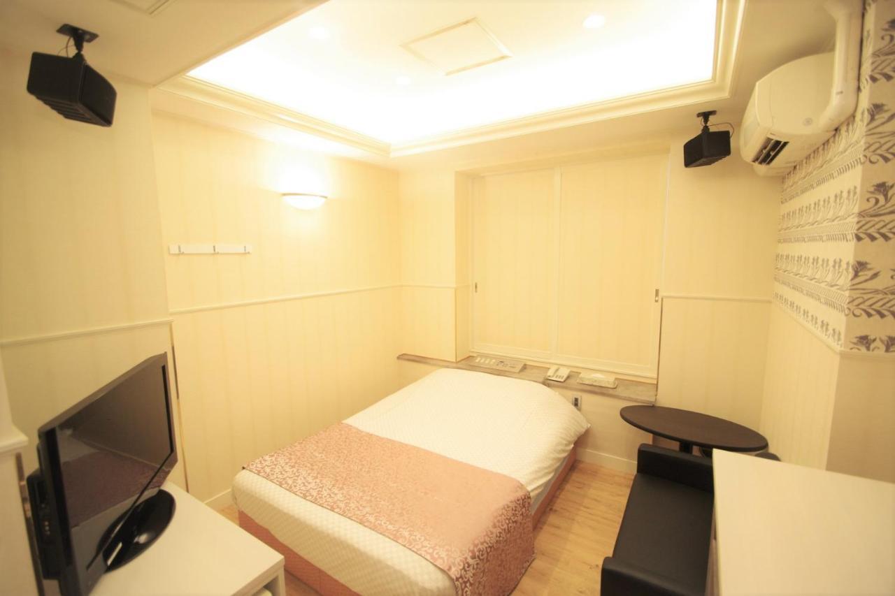 Hotel Crystal 大人専用 Tokyo prefektur Exteriör bild