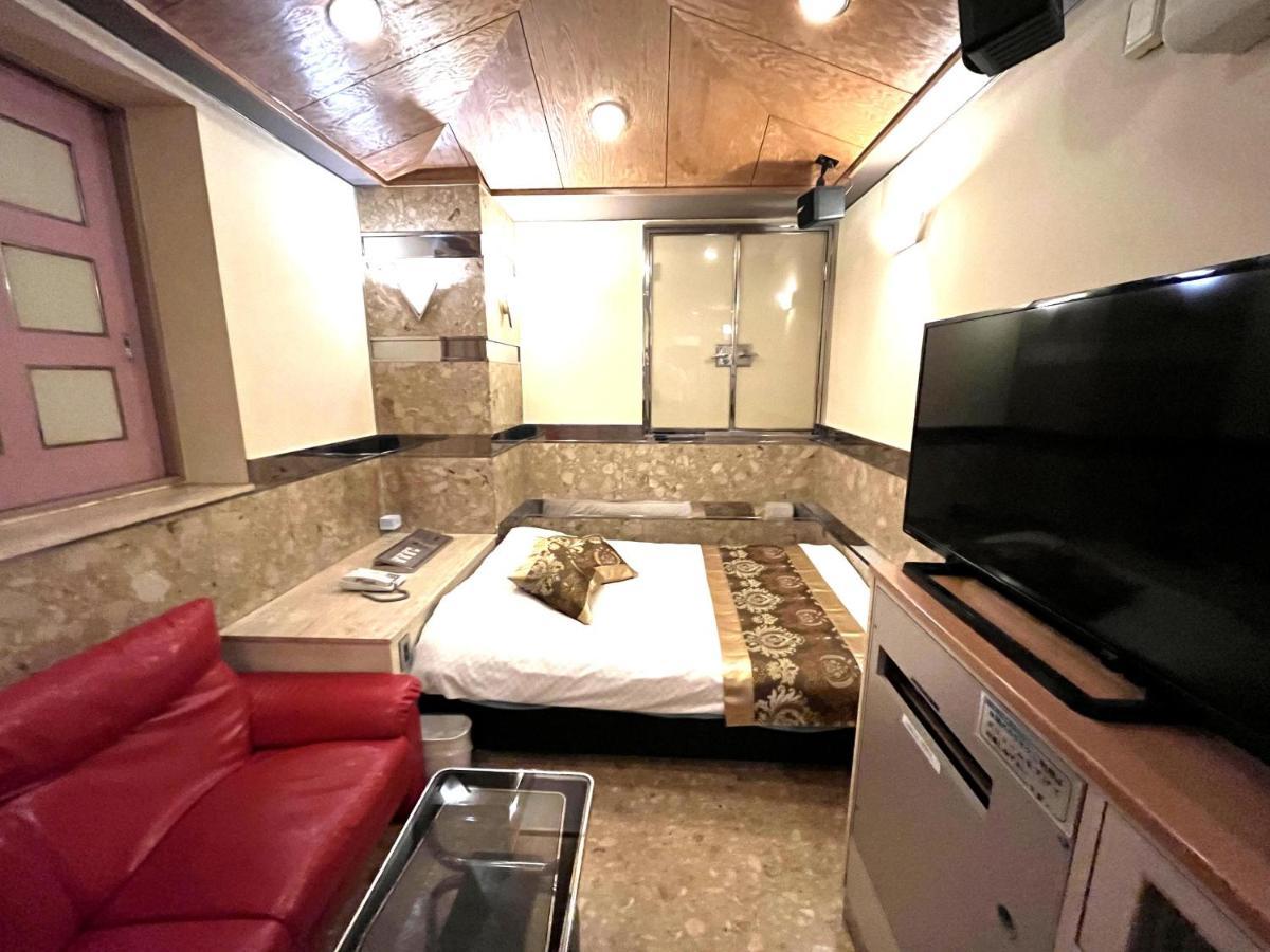 Hotel Crystal 大人専用 Tokyo prefektur Exteriör bild