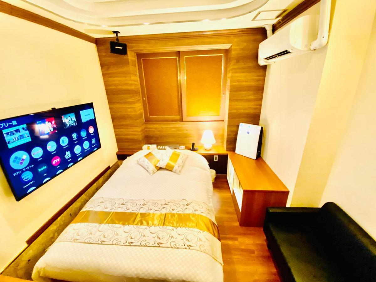 Hotel Crystal 大人専用 Tokyo prefektur Exteriör bild