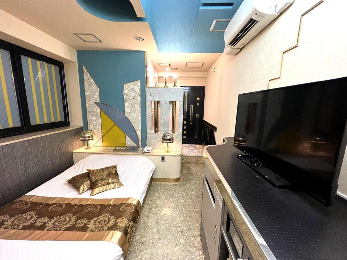 Hotel Crystal 大人専用 Tokyo prefektur Exteriör bild