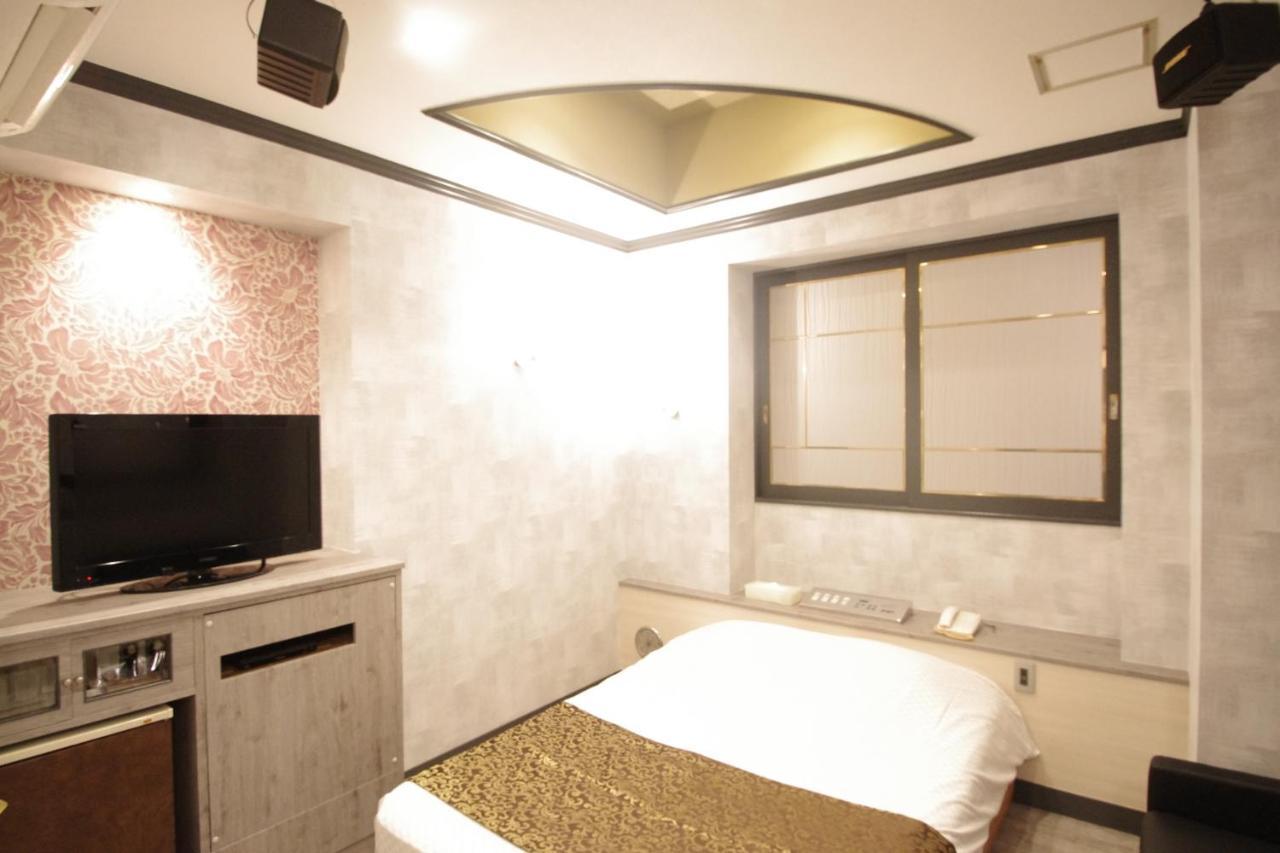 Hotel Crystal 大人専用 Tokyo prefektur Exteriör bild
