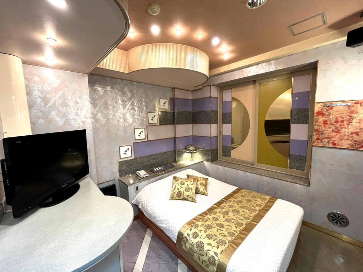 Hotel Crystal 大人専用 Tokyo prefektur Exteriör bild