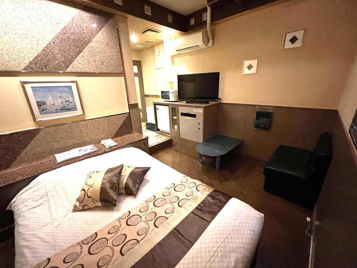 Hotel Crystal 大人専用 Tokyo prefektur Exteriör bild