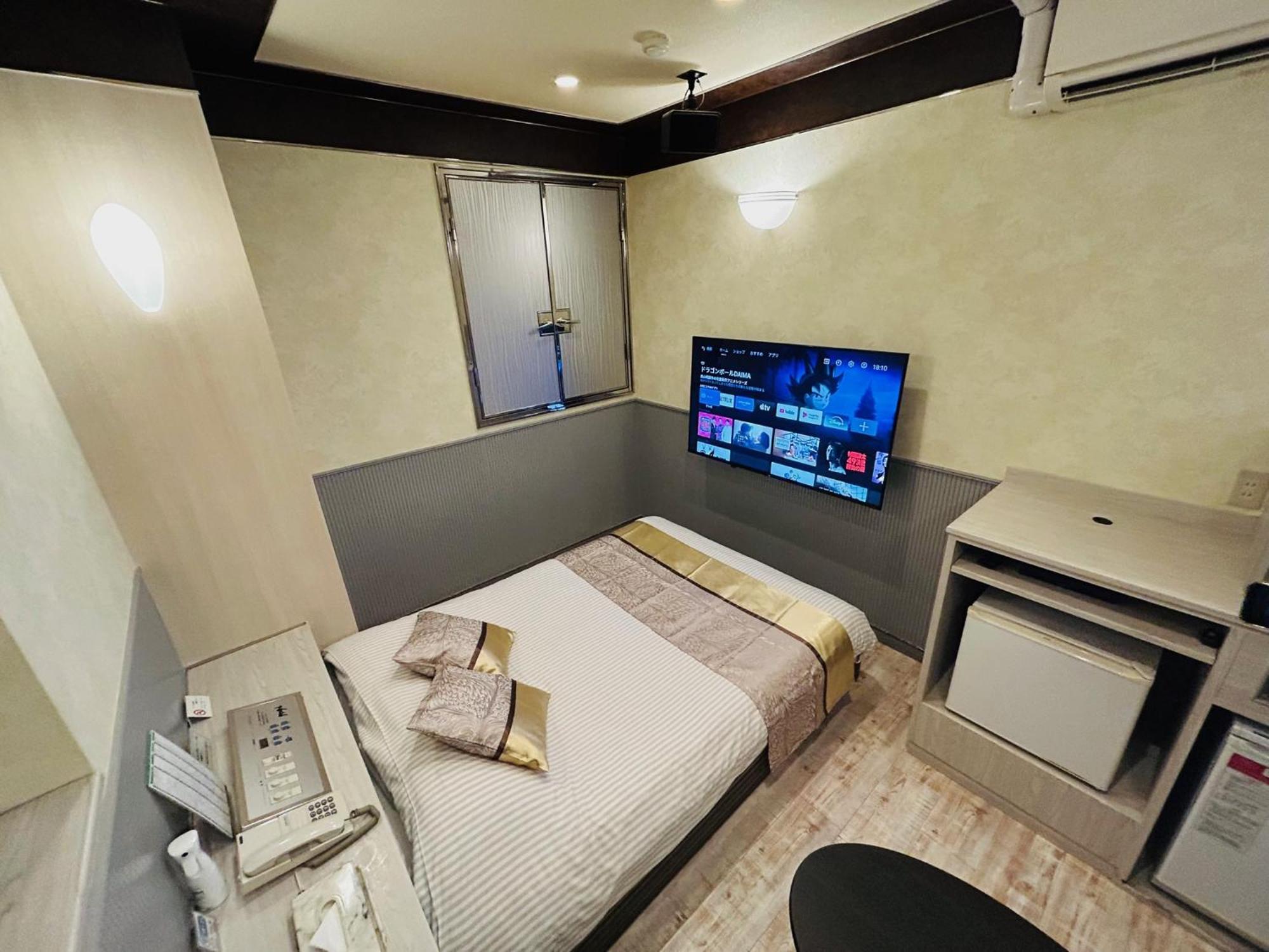 Hotel Crystal 大人専用 Tokyo prefektur Exteriör bild