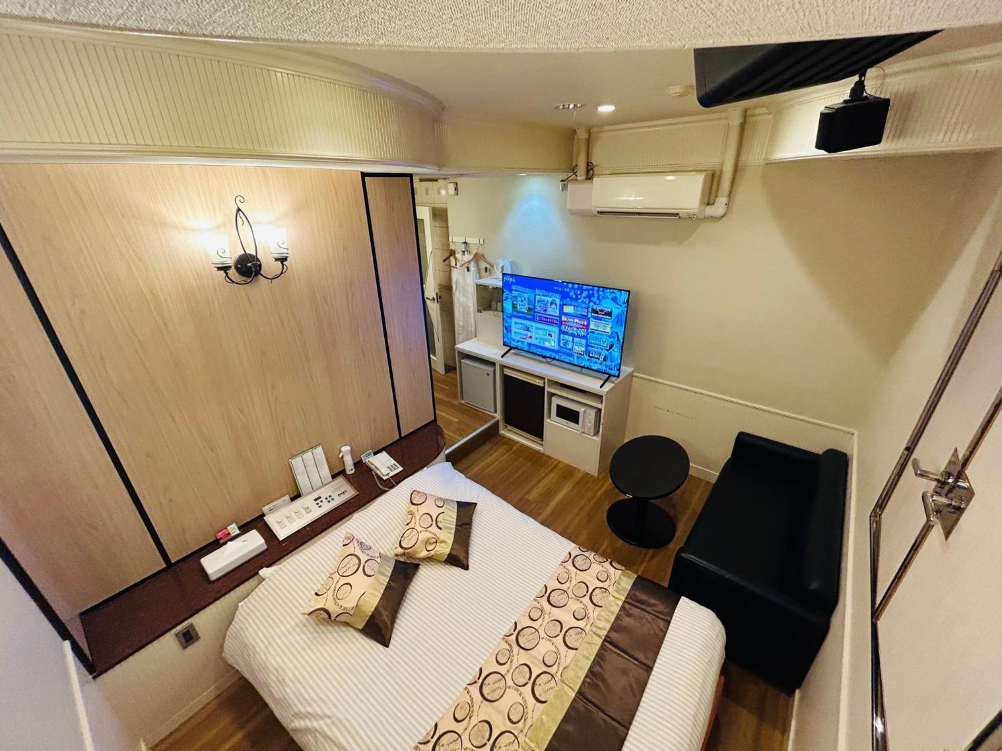 Hotel Crystal 大人専用 Tokyo prefektur Exteriör bild